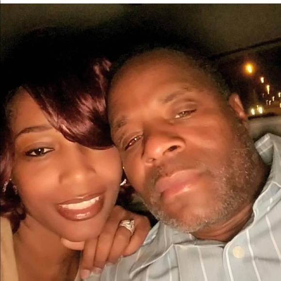 Hi! I’m Shannon aka SavingSistah - Picture 8 of 9